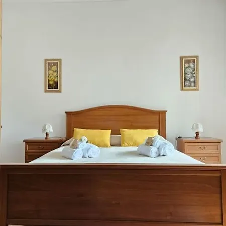Appartamento La Casa Di Nonna Gina Alba (Piedmont)