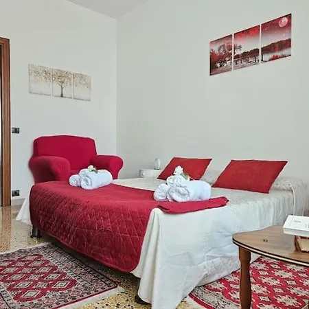 La Casa Di Nonna Gina Appartamento Alba (Piedmont)